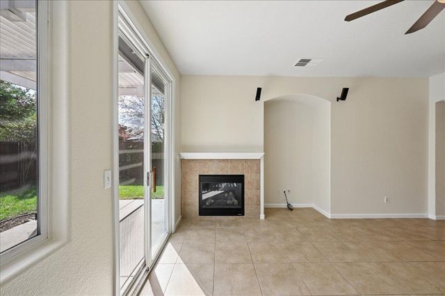 715 Downing Cir, Lincoln, CA 95648