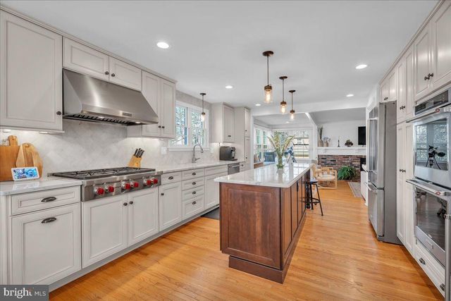 126 ASHFORD RD, Cherry Hill, NJ 08003