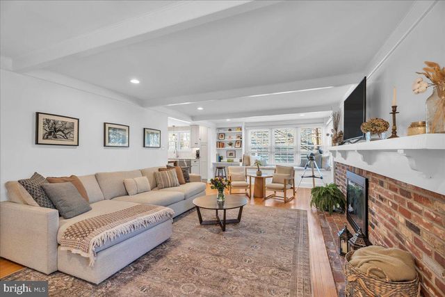 126 ASHFORD RD, Cherry Hill, NJ 08003