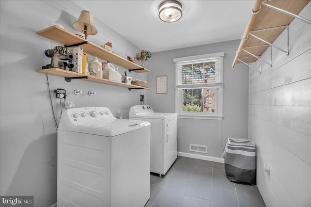 126 ASHFORD RD, Cherry Hill, NJ 08003