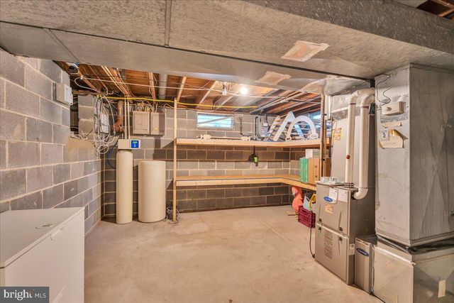 126 ASHFORD RD, Cherry Hill, NJ 08003