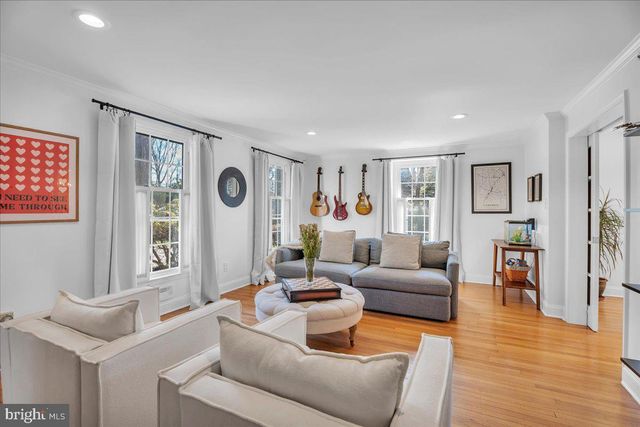 126 ASHFORD RD, Cherry Hill, NJ 08003