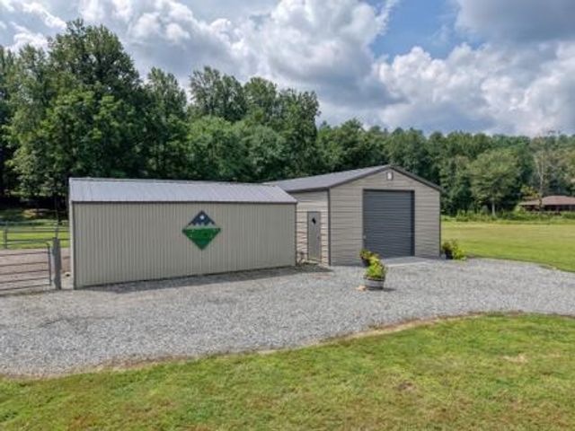 186 Rice Landing Ct., Hayesville, NC 28904
