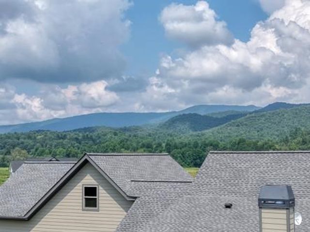 186 Rice Landing Ct., Hayesville, NC 28904