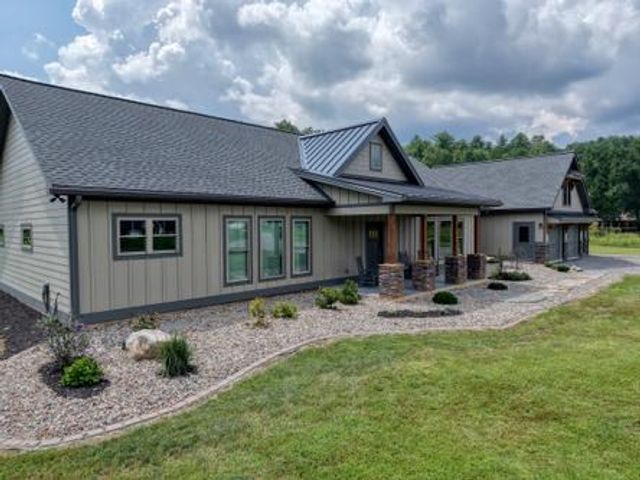 186 Rice Landing Ct., Hayesville, NC 28904