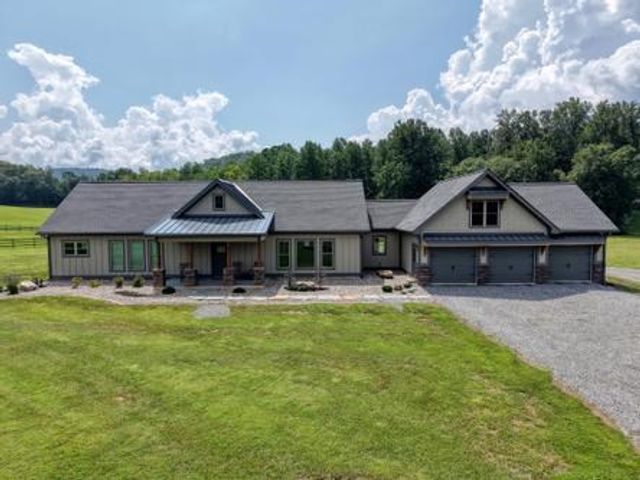 186 Rice Landing Ct., Hayesville, NC 28904