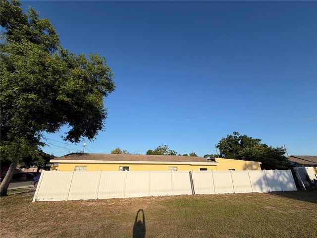 1205 AVENUE I, Haines City, FL 33844