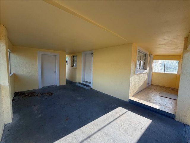 1205 AVENUE I, Haines City, FL 33844