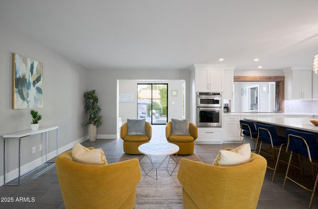 8620 E PLAZA Avenue, Scottsdale, AZ 85250