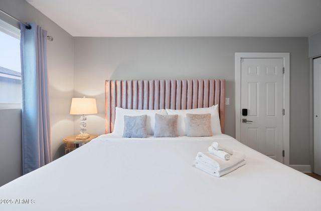 8620 E PLAZA Avenue, Scottsdale, AZ 85250