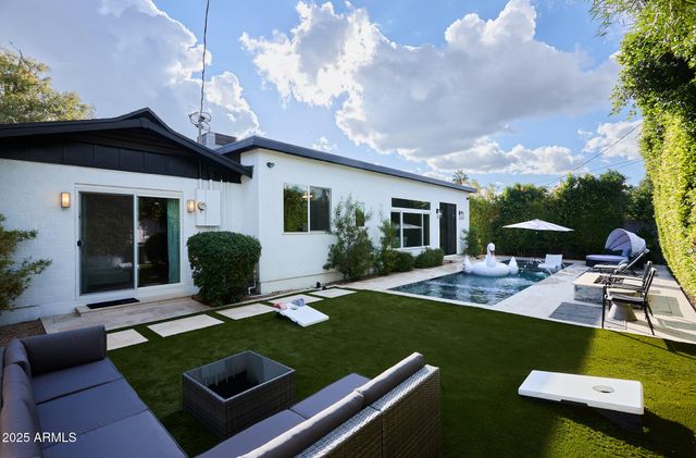 8620 E PLAZA Avenue, Scottsdale, AZ 85250