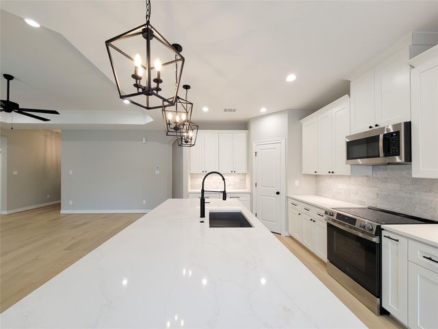 10312 Lakewood Drive, Conroe, TX 77385