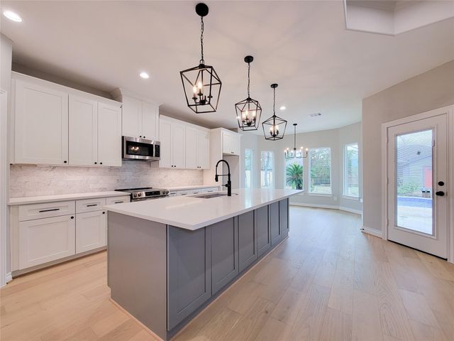 10312 Lakewood Drive, Conroe, TX 77385