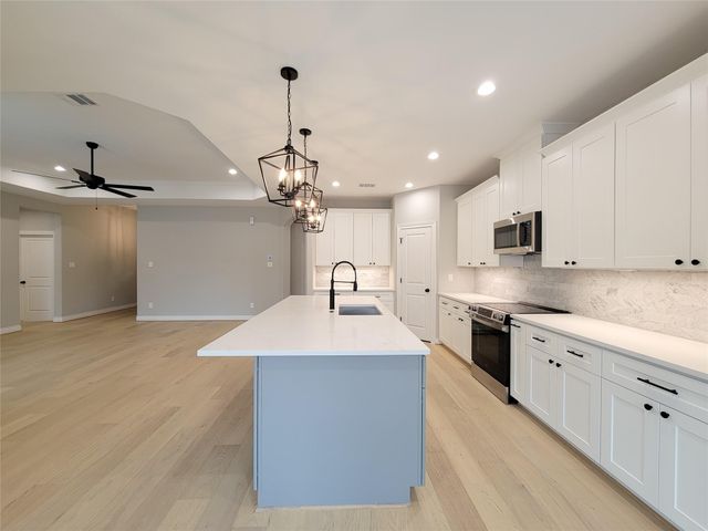 10312 Lakewood Drive, Conroe, TX 77385