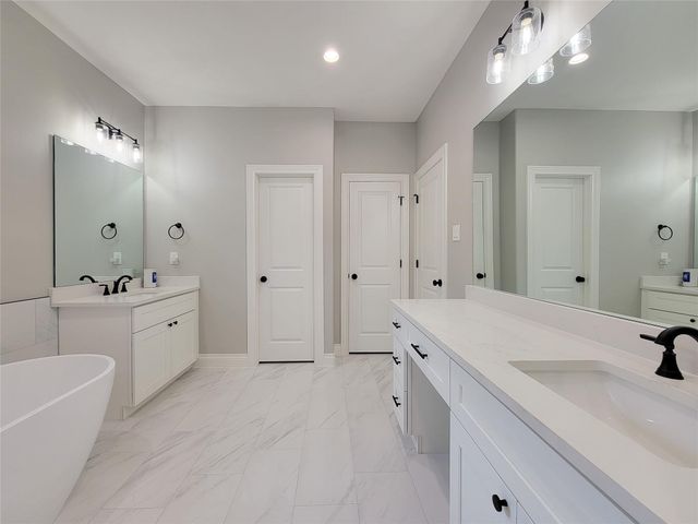 10312 Lakewood Drive, Conroe, TX 77385