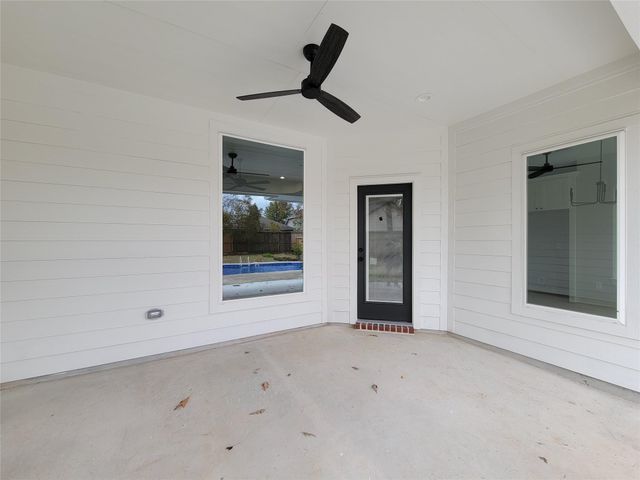 10312 Lakewood Drive, Conroe, TX 77385