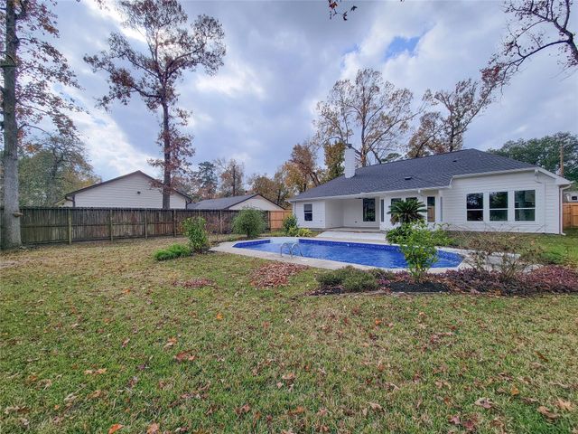 10312 Lakewood Drive, Conroe, TX 77385