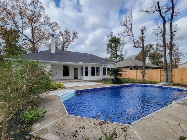 10312 Lakewood Drive, Conroe, TX 77385