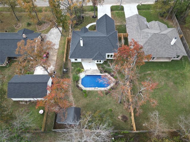 10312 Lakewood Drive, Conroe, TX 77385