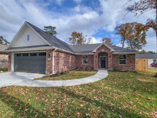 10312 Lakewood Drive, Conroe, TX 77385