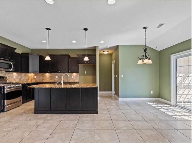 120 REEDSPORT, Columbia, MO 65203