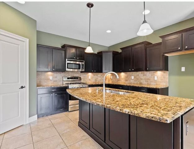 120 REEDSPORT, Columbia, MO 65203