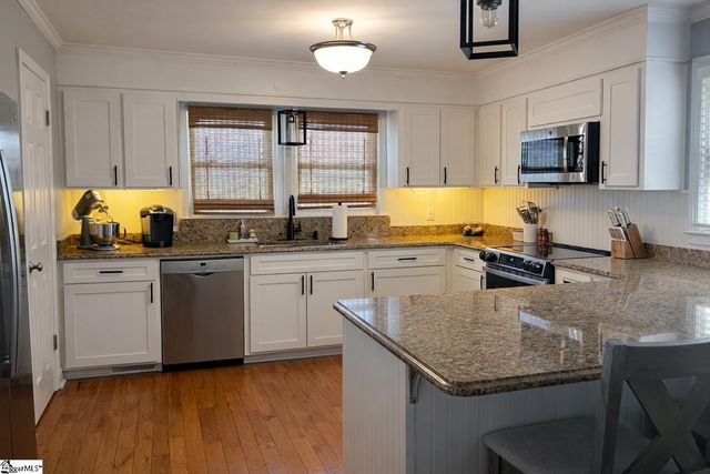 111 King James Road, Seneca, SC 29678