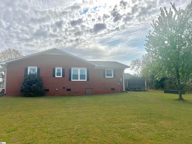 111 King James Road, Seneca, SC 29678