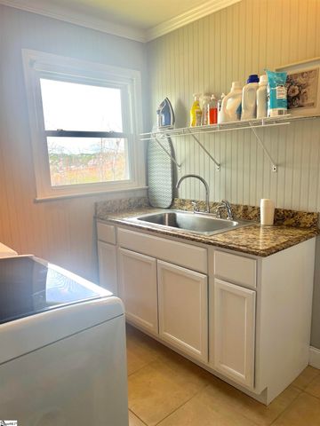 111 King James Road, Seneca, SC 29678