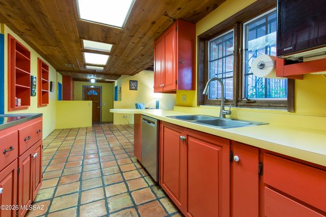 4130 E River Road, Tucson, AZ 85718