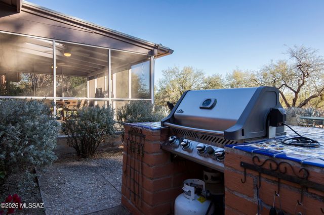 4130 E River Road, Tucson, AZ 85718