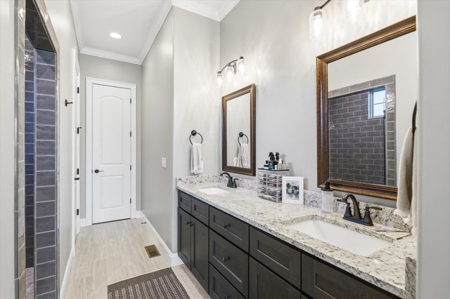 126 Black Bear Cove Road, Englewood, TN 37329
