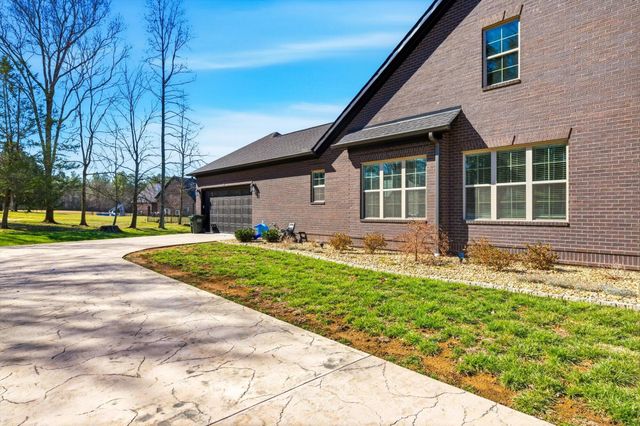 126 Black Bear Cove Road, Englewood, TN 37329