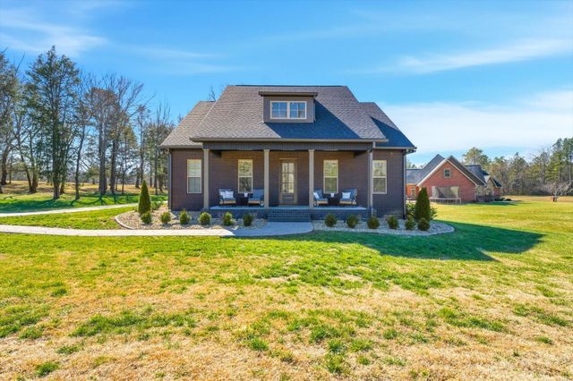 126 Black Bear Cove Road, Englewood, TN 37329
