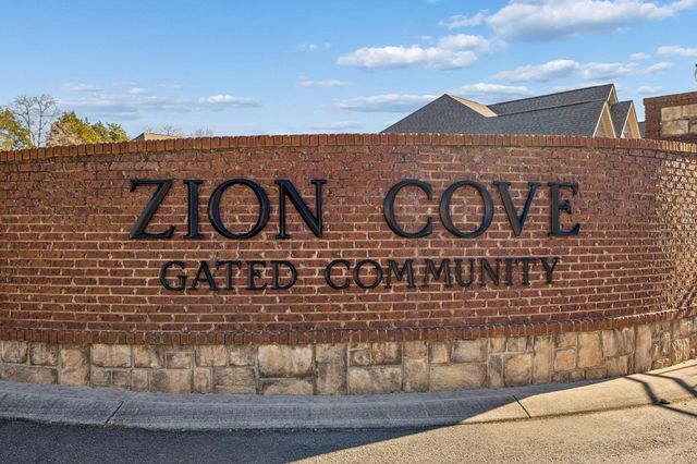 126 Black Bear Cove Road, Englewood, TN 37329