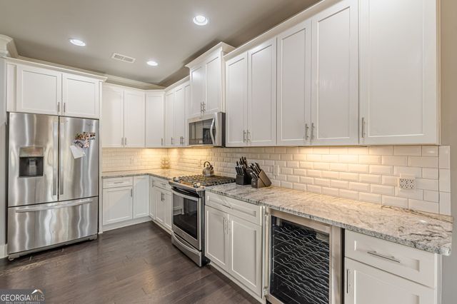 1006 McLinden Avenue SE, Smyrna, GA 30080