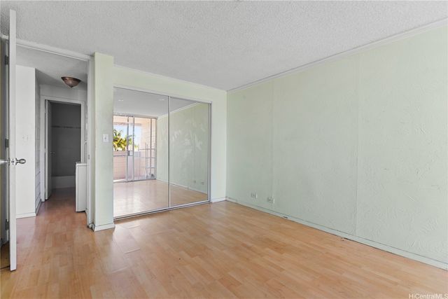 1099 Ala Napunani Street 602, Honolulu, HI 96818