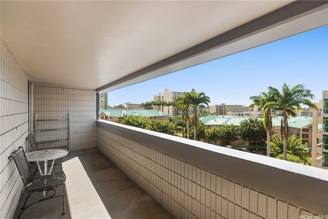 1099 Ala Napunani Street 602, Honolulu, HI 96818