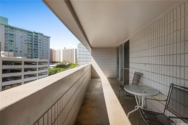 1099 Ala Napunani Street 602, Honolulu, HI 96818