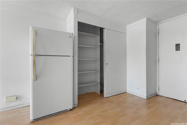 1099 Ala Napunani Street 602, Honolulu, HI 96818