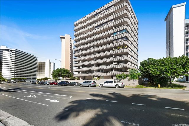 1099 Ala Napunani Street 602, Honolulu, HI 96818