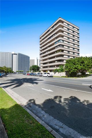 1099 Ala Napunani Street 602, Honolulu, HI 96818