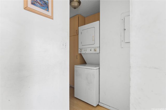 1099 Ala Napunani Street 602, Honolulu, HI 96818