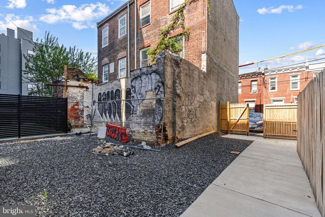 1924 N FRONT ST, Philadelphia, PA 19122