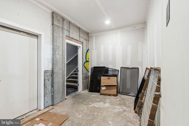 1924 N FRONT ST, Philadelphia, PA 19122