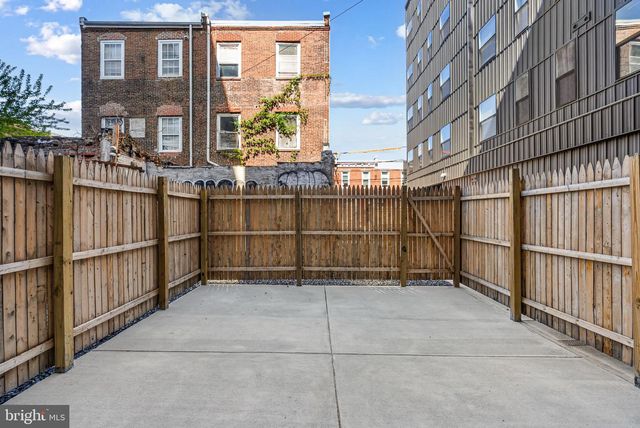 1924 N FRONT ST, Philadelphia, PA 19122