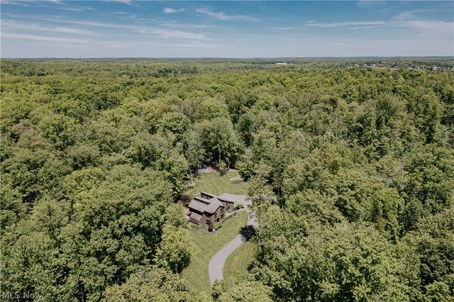 17138 Wood Acre Trail, Chagrin Falls, OH 44023