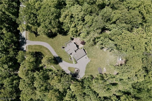 17138 Wood Acre Trail, Chagrin Falls, OH 44023