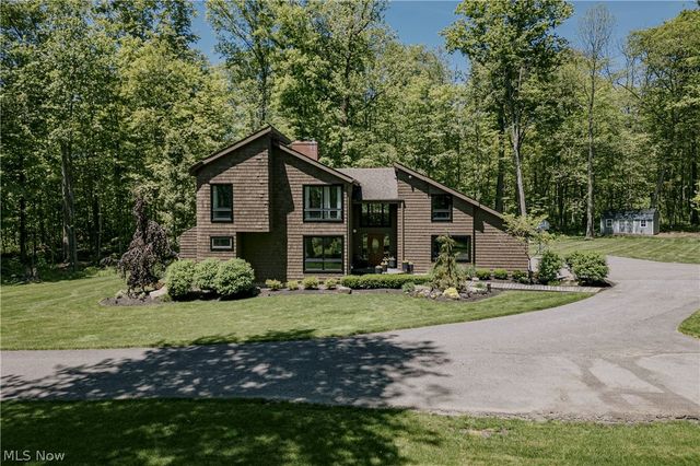 17138 Wood Acre Trail, Chagrin Falls, OH 44023