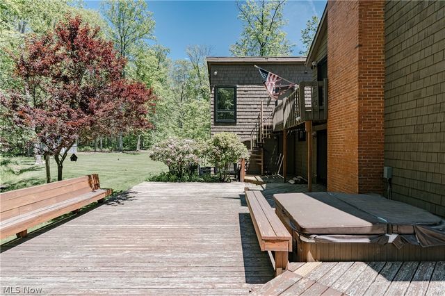 17138 Wood Acre Trail, Chagrin Falls, OH 44023